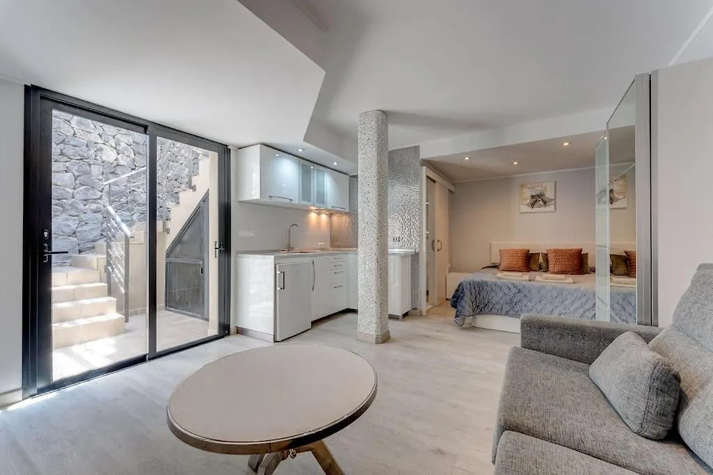 Tajinaste Villa 아데제